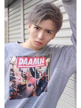 リア 大阪梅田(Ria) ～刈り上げツーブロックシルバーアッシュ～【Ria 大阪 梅田】