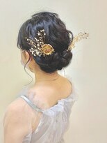 ディア(.eer)&nbsp;*◎ ミディアム三つ編み × おだんごシニヨンスタイル ◎*