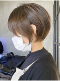 大人ショートボブ 前髪あり 透明感アッシュベージュ イルミナ