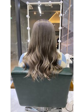 エイト プラット 渋谷2号店(EIGHT plat) ナチュラルハイトーン　グレージュ