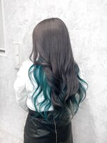デミヘアー(Demi hair) シルバーカラー×インナーカラー×ターコイズブルー