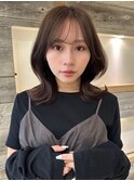 シースルーバングくびれミディアム グレージュ【肥田亜沙美】