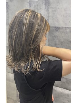 ヘア フラッグ 西葛西店(hair flag) 【筋感が可愛い】ハイライトカラー