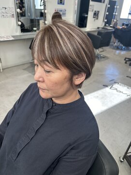 キング 高槻(K!ng) 縮毛矯正髪質改善ハイライトレイヤーカット高槻美容室エクステ