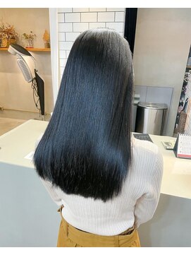 コミレ(COMILE) 柔らかく自然な縮毛矯正