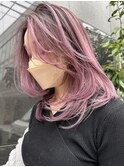 春のトレンド外国人風バレイヤージュとラベンダーピンクのミディ
