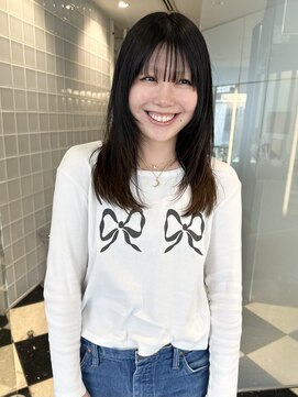 ラパンセヴェール(LA PENSEE VERT) 【LA PENSEE カホ】ミディアムレングスのレイヤーカット