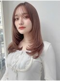 ミディアムレイヤーカットハッシュカット前髪シースルーバング
