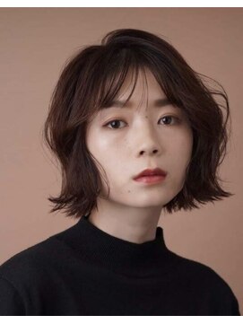 ラダ(Lada) 【LadA 城本英恵】  大人なナチュラルボブスタイル