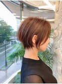 オリーブカラーハイライトカラー小顔くすみカラーくびれショート