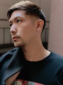 ワイルドアップバングかき上げヘアフェードショート