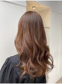 ベージュ