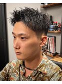 1256黒髪ツーブロック刈り上げフェード束間短髪ショートバーバー