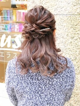 アエラスラナ 相模大野(Aeolus Lana) 編み込みハーフアップ