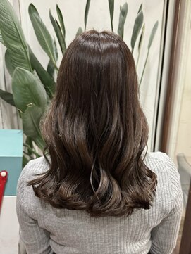 アン(Hair make un) ブラウンカラー