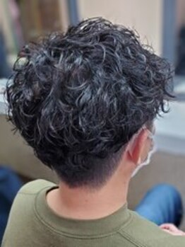ヘッドショップパワープラスの写真/メンズ一番人気はツイストスパイラルパーマ！今旬パーマスタイル・メンズスタイルが得意なのも人気の理由◎
