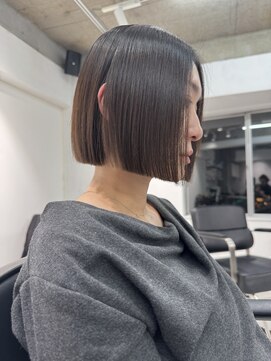 ヨーク(YOKE) 20代30代40代切りっぱなしボブレイヤーボブダークグレージュ