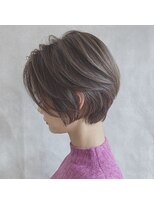 アンダーバーホワイト(_WHITE)&nbsp;難波店ショートボブ