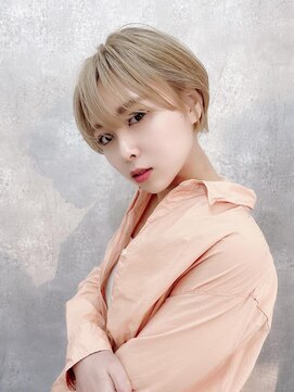 ダブル(DOUBLE) ハイトーンおしゃれショート