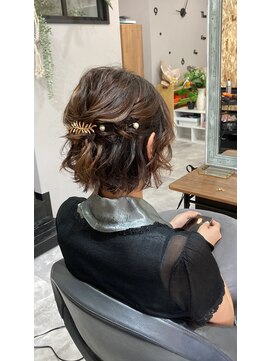 ユニ (UNI) ヘアセット