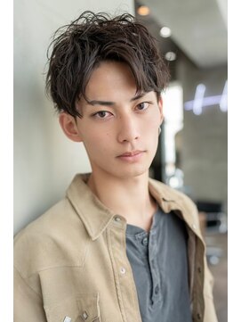 ケアリー 千葉ニュータウン中央(Carelly) ツイストパーマ七三オールバックマッシュウルフスリークショート