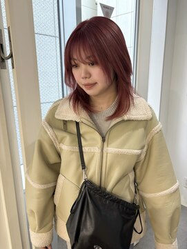 ユーフォリア 渋谷グランデ(Euphoria SHIBUYA GRANDE) チェリーレッド　ハッシュカット　レイヤーカット　ブリーチ