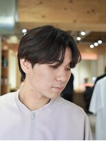 クオル 立川(QOL) ニュアンスパーマ センターパート 毛流れ ナチュラル 大人男子