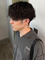 セプト 博多(SEPT.)&nbsp;ツイストスパイラルパーマ メンズパーマ センターパート 30代