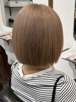 ルイ(ROUIS produced by LUCK 津田沼)&nbsp;ROUIS津田沼 ハイトーンボブ 白髪ぼかし