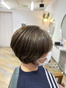 ビィーワンイースト(Be 1 EAST) ショートボブ