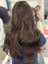 アマトウキョウスマートサロン(AMA TOKYO×Smart Salon) ヘーゼルベージュ ブリーチなし レイヤーカット 海外風