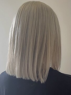 イーストハムアネーロ(EAST HAM anello) 透明感ブリーチカラー/ホワイトアッシュ