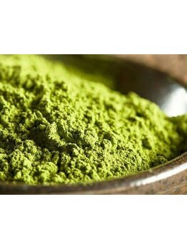 「頭皮がカサつく・カラーや年齢で髪が細くなってきた…」そんな冬の髪の悩みに。