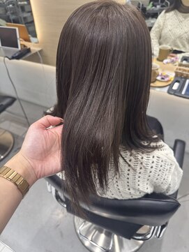 ヘアスペース リズム グリーン(Hair space Rizm green) オリーブベージュ