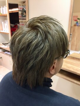 アウラニヘアーリゾート(AULANI Hair Resort) カーキグレージュ[日野/日野駅/豊田/八王子/立川]