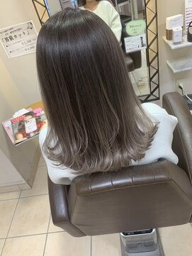 アールモンドヘア新世界 グラデーションカラー