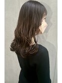 スモーキーグレージュ