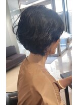 ラブクロムトーキョー オモテサンドウ(LOVECHROME OMOTESANDO)&nbsp;大人丸みショート☆白髪活かしグレージュカラー　デザインカラー