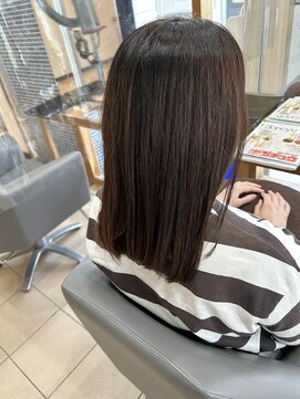 スタジオ アルファプラス 日暮里店(studio α+) ステップボーンカットカットボブショートハイライト白髪ぼかし