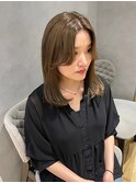 レイヤーカットミルクティーアッシュベージュ