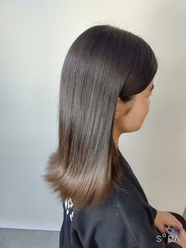 ウィット アンド ラファム Wit &La Famme 小学生のうちに！毛先カラー