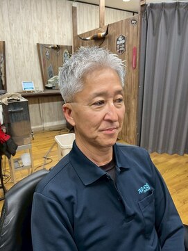 アールズ ヘア(R's hair) MEN’S HAIR/波巻きツイストスパイラル/リバースセンターパート