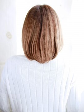 ナル 白山神社参道通り店(nalu) ハイトーンベージュの内巻きボブ