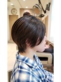 横顔美人ショートスタイル
