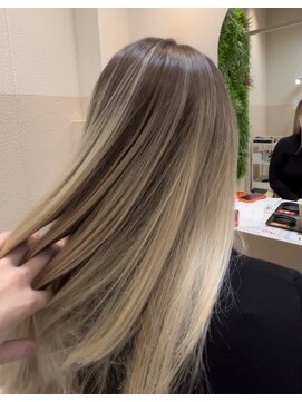 シダ(sida) 「sida小林」シャドールーツホワイトベージュ