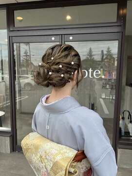 トテ(tote.) シニヨンアレンジ