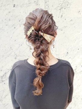 ブルー(BLUE) 編みおろし カジュアルアレンジ ヘアセット 【mt___213r】