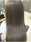 オリーブグレージュ