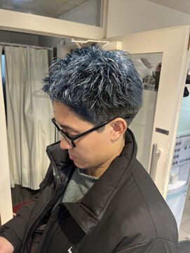 テトラ バイ ネオリーブ 横浜西口店(tetra by neolive) ブリーチ ハイトーン ブルー　グレー　横浜