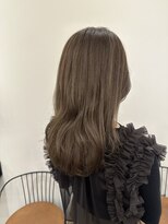 リリアーナ(LILIANA)&nbsp;池袋 イルミナカラー 極細ハイライト 透明感 ベージュ♪